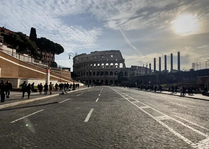 Colosseum Street Roma